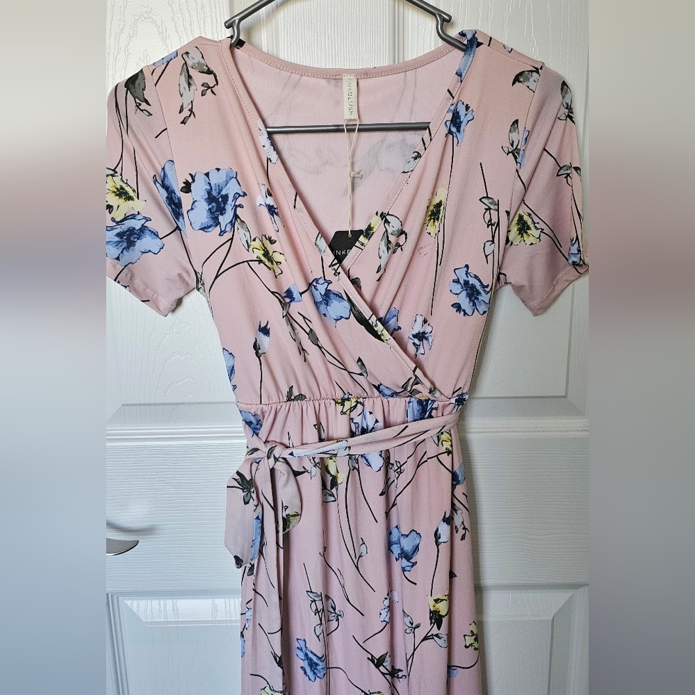 Pink Blush High-Low Floral Maternity Wrap Drsss - Picture 3 of 7